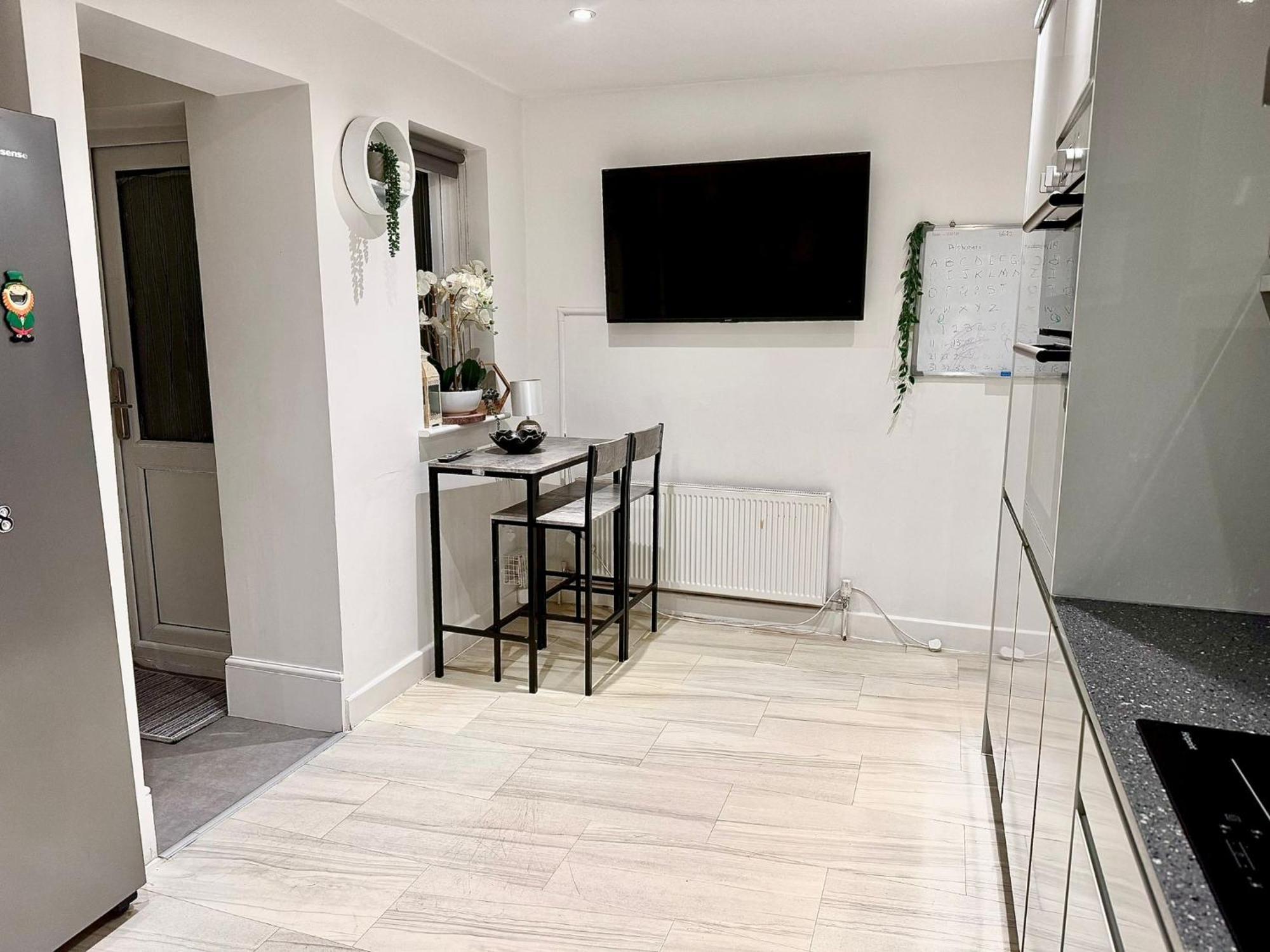 Deluxe Spacious King Size Room Hornchurch Exterior foto